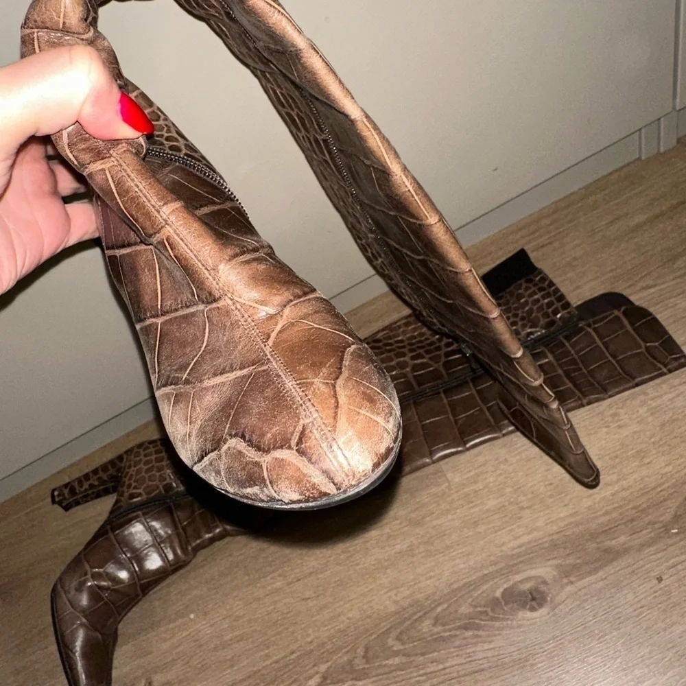 Stuart Weitzman Vigo Over the Knee Crocodile Embossed Leather Heel Boots Size 6M